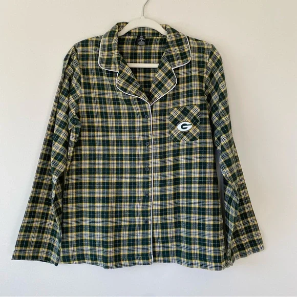 Like NEW NFL Green Bay Packers Plaid Flannel Pajama Set - Button Down Top & Pant